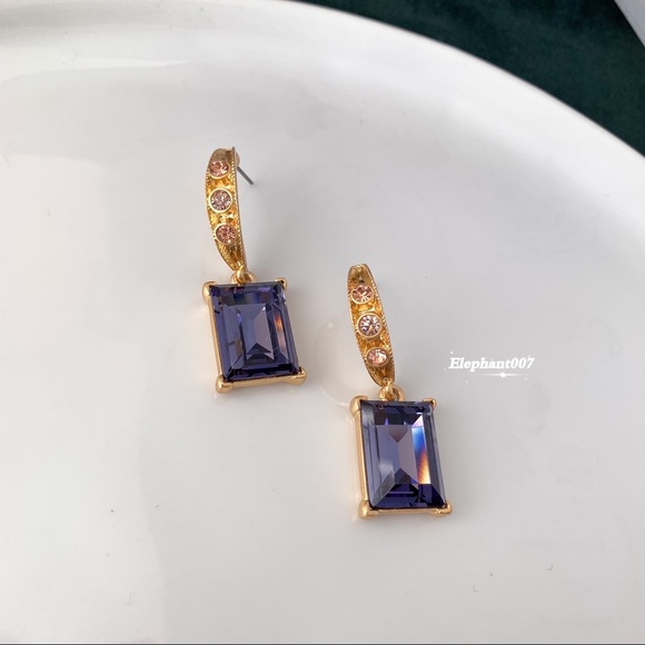 Oscar de la Renta statement earrings - Picture 4 of 5